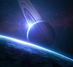 Тени Сатурна  в чернильной темноте космоса