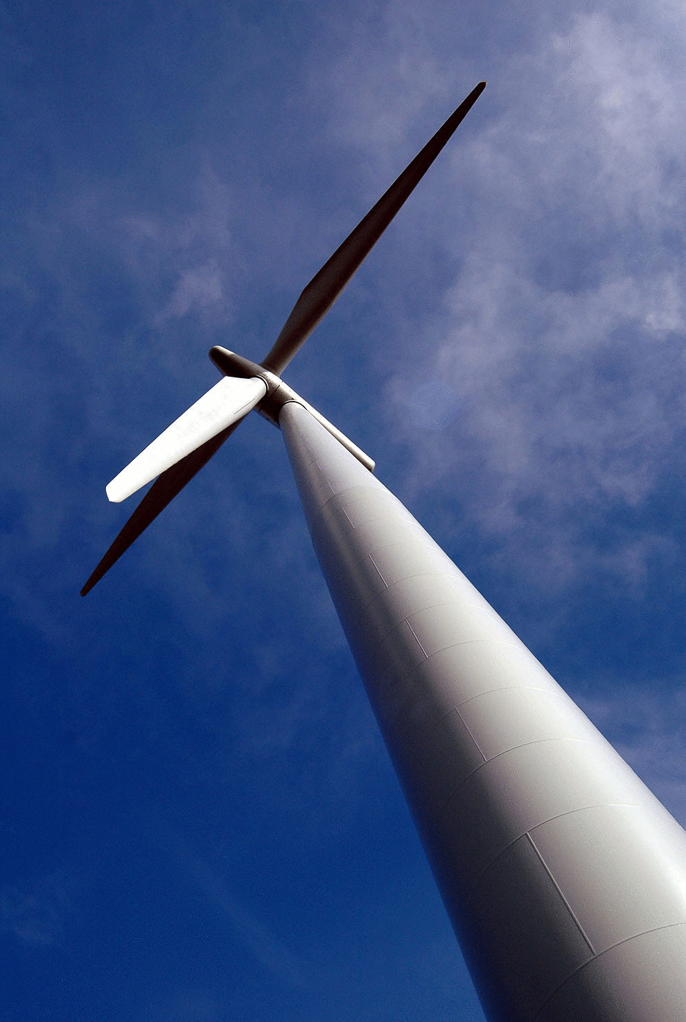 Испанский остров перейдет на альтернативный источник энергии Испанский остров перейдет на альтернативный источник энергии