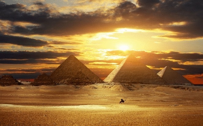 Физики доказали использование мокрого песка при строительстве пирамид