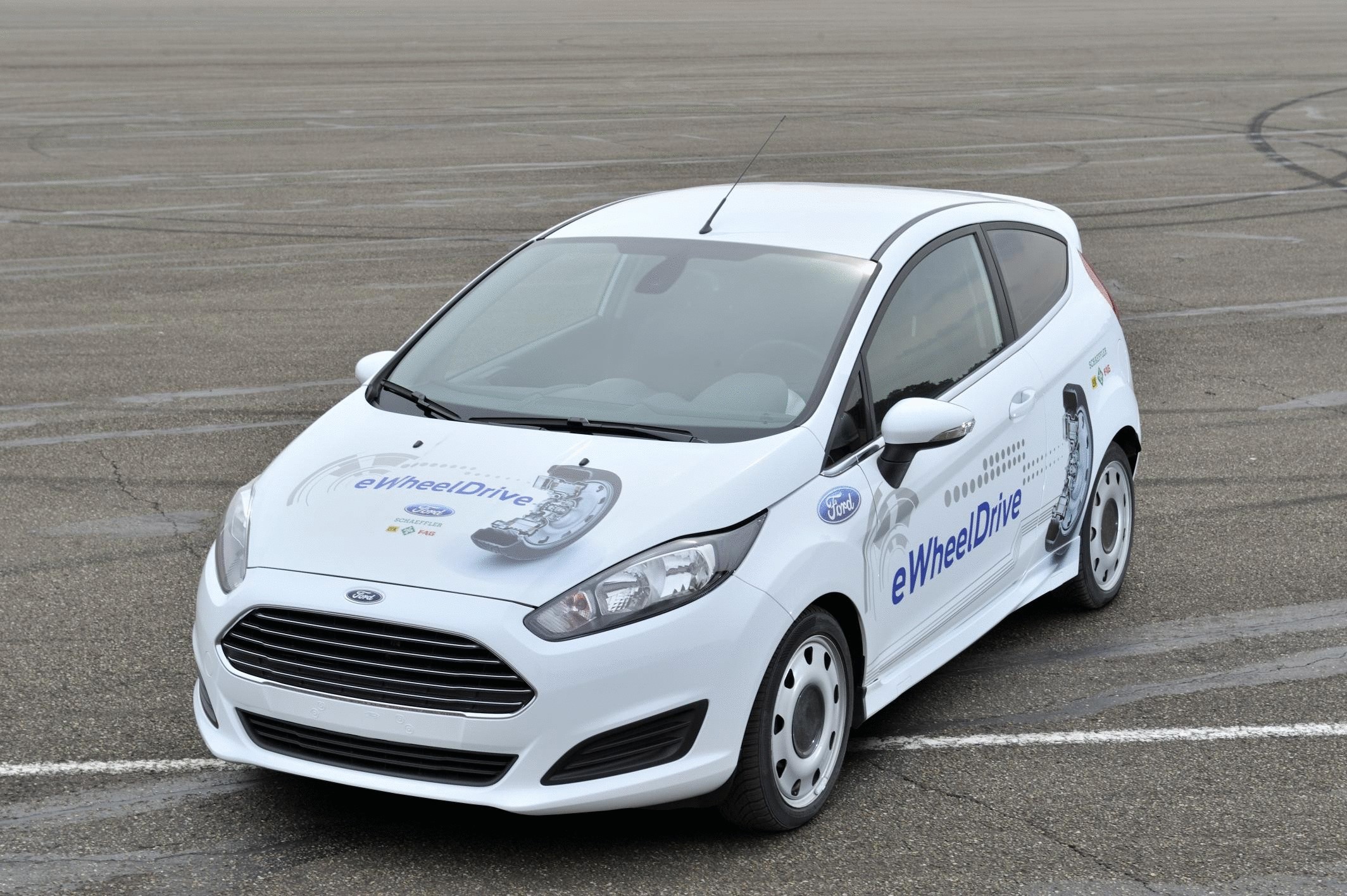 Электропривод нового поколения E-Wheel Drive на Ford Fiesta от компании Schaeffler