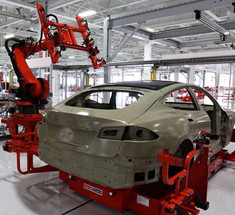 Роботы на заводе Tesla Motors