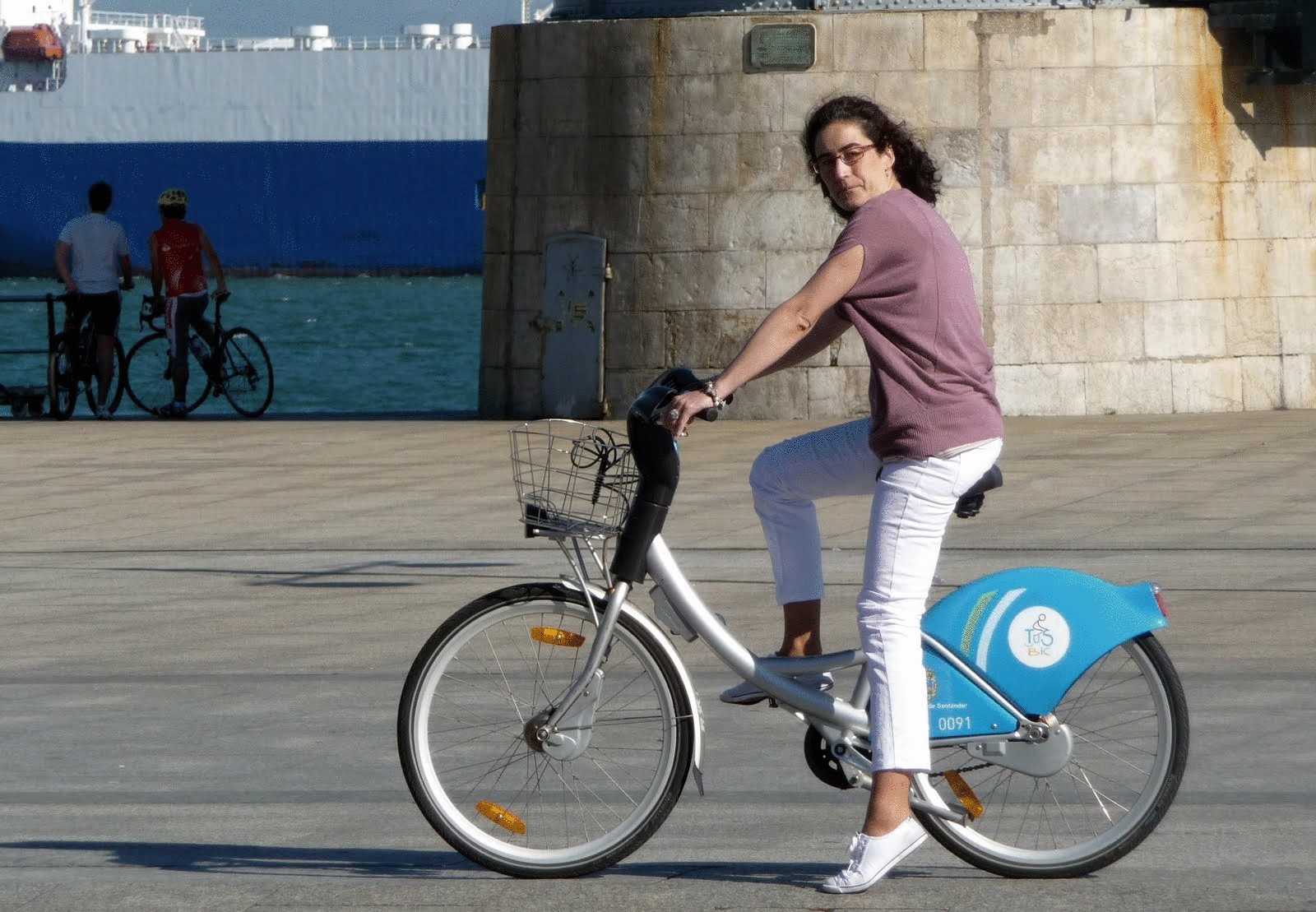Жители Мадрида пересаживаются на велосипеды