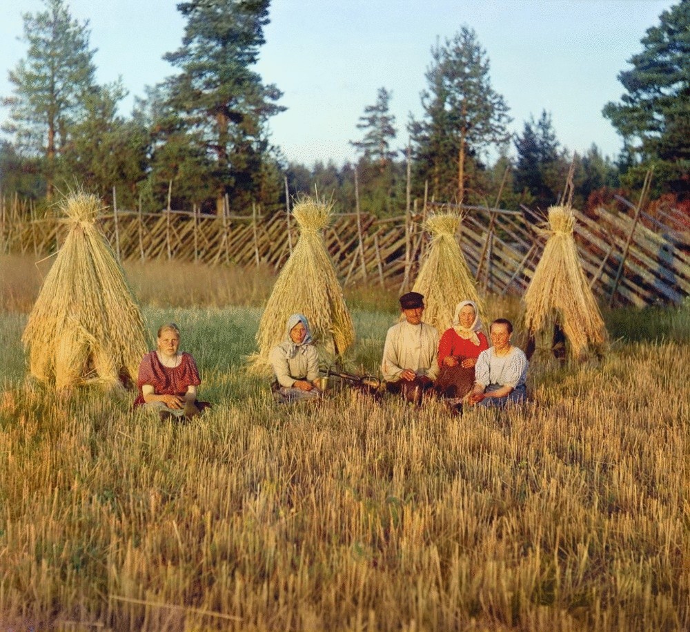 Трудно поверить, что этим фотографиям уже более ста лет