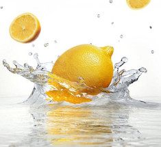 9 невероятно простых и эффективных способов очистить организм лимонами
