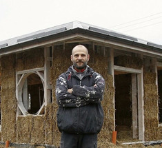 Во Владикавказе построили энергосберегающий соломенный дом