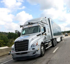 Беспилотный грузовик Daimler выехал на общественные дороги США