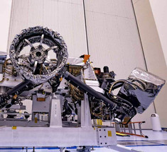 Марсоход НАСА "Perseverance" получает парашютные и внедорожные колеса