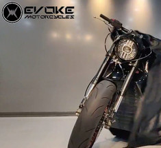 Электрический мотоцикл с большим радиусом действия Evoke 6061
