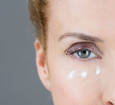 Чудодейственные маски для кожи вокруг глаз: 15 лучших рецептов 