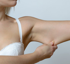 ДЕРЖИМ ФОРМУ: Упражнения для красивых рук и подтянутой груди