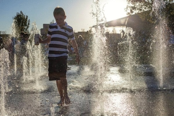 Guthrie Green Park, функционирующий за счет солнечной и геотермальной энергий