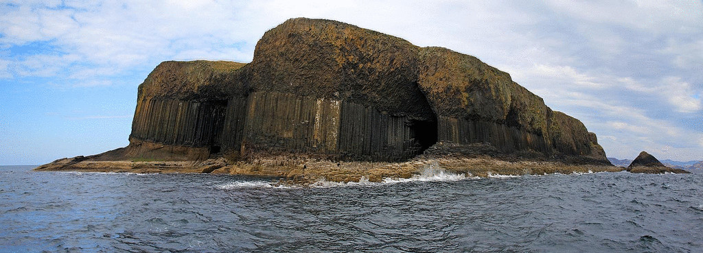 Пещера Фингала на острове Стаффа