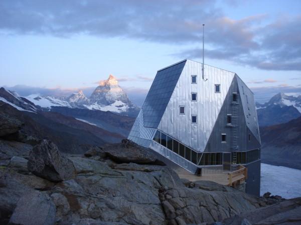 Monte Rosa Hut - cовременная «хижина» для путешественников