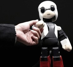 Японские ученые показали говорящего робота, который отправится на МКС