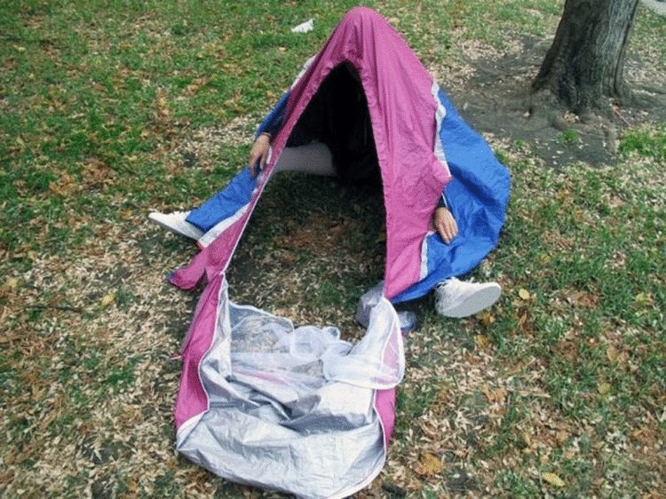 Уникальная палатка, которая хранится в кроссовках 