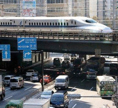 "Магнитный" поезд доставит из Парижа в Москву за час