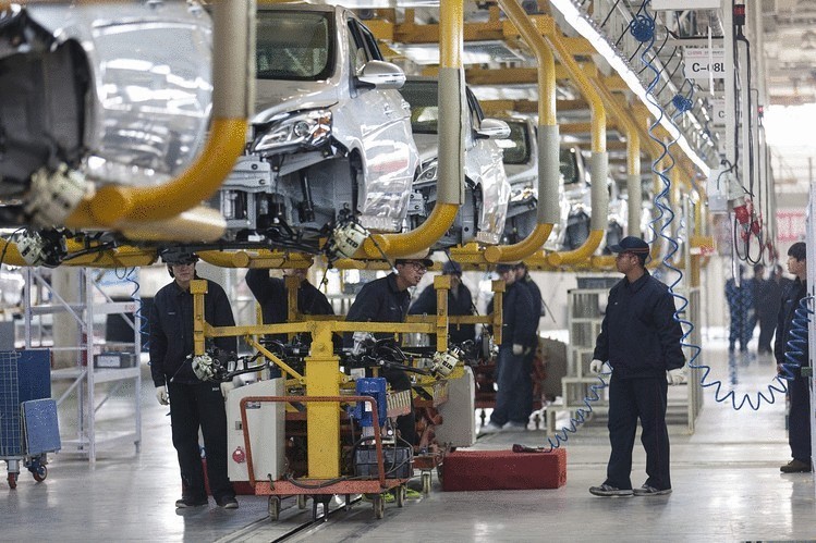 Китай в 2015 году втрое увеличил производство электромобилей и гибридов