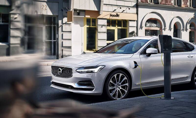 Volvo призывает автопроизводителей на общую зарядку