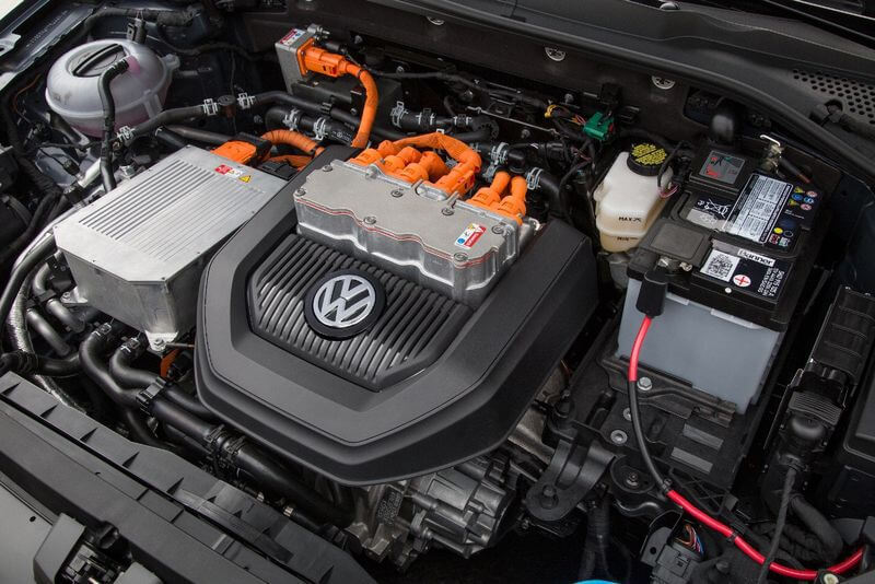 От дизельгейта к электрошоку: Volkswagen отзывает e-Golf