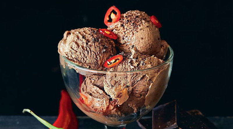 Невероятное шоколадное мороженое с острым перцем