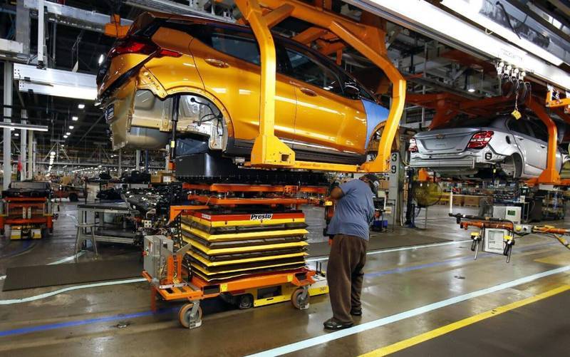 General Motors начинает производство 200-мильного Chevrolet Bolt 