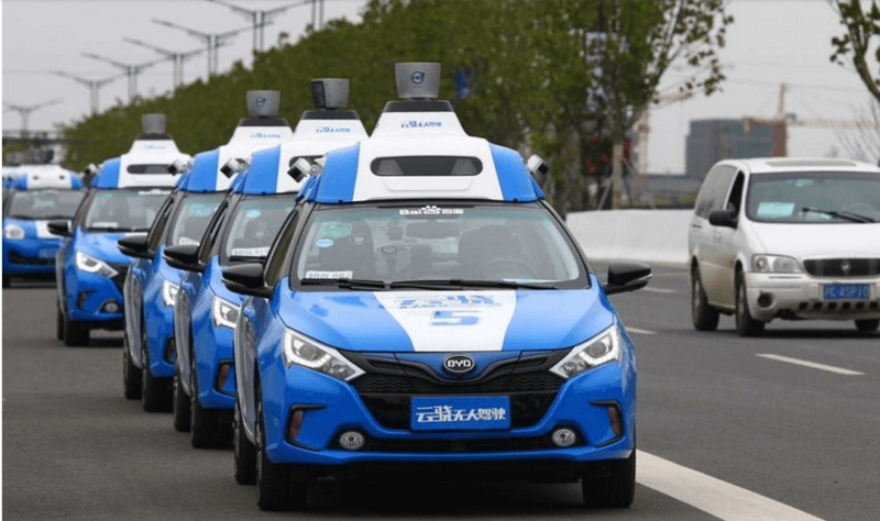 Беспилотники китайского аналога Google начали возить пассажиров