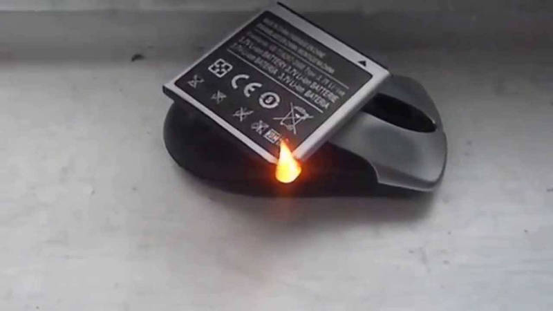 Литий-ионные аккумуляторы получили встроенный огнетушитель