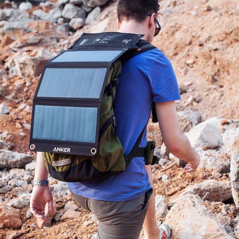 Солнечную энергию — в каждый рюкзак. Обзор зарядного устройства Anker Solar Charger 21Вт