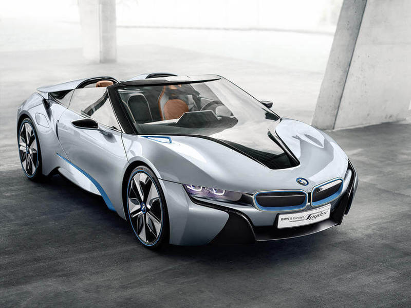 Компания BMW впервые показала открытый спортгибрид  i8 – Roadster
