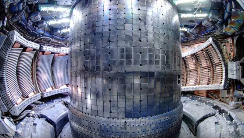 Чо происходит внутри реактора термоядерного синтеза