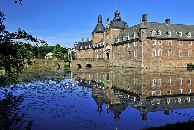 11 отелей в роскошных замках и дворцах
