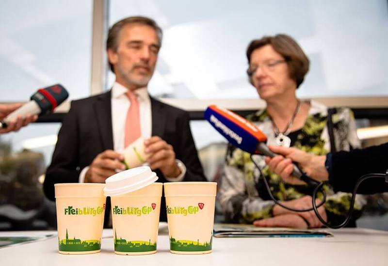 В Германии предложили отличную альтернативу одноразовым кофейным стаканам