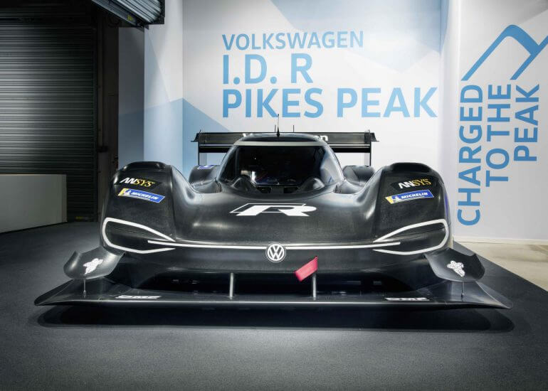 Volkswagen официально презентовал гоночный электромобиль мощностью 680 л.с.