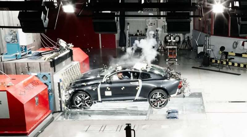 Polestar тестирует автомобиль из углеродного волокна