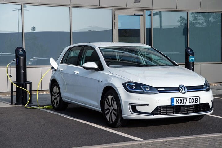 Исследование VW показывает экологическую рентабельность Golf-Е после 100 000 км пробега