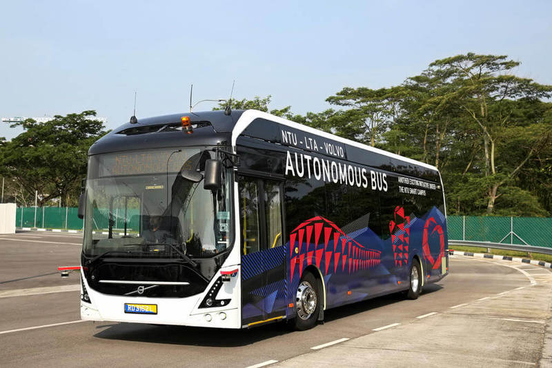 Volvo представляет в Сингапуре электрический автономный автобус
