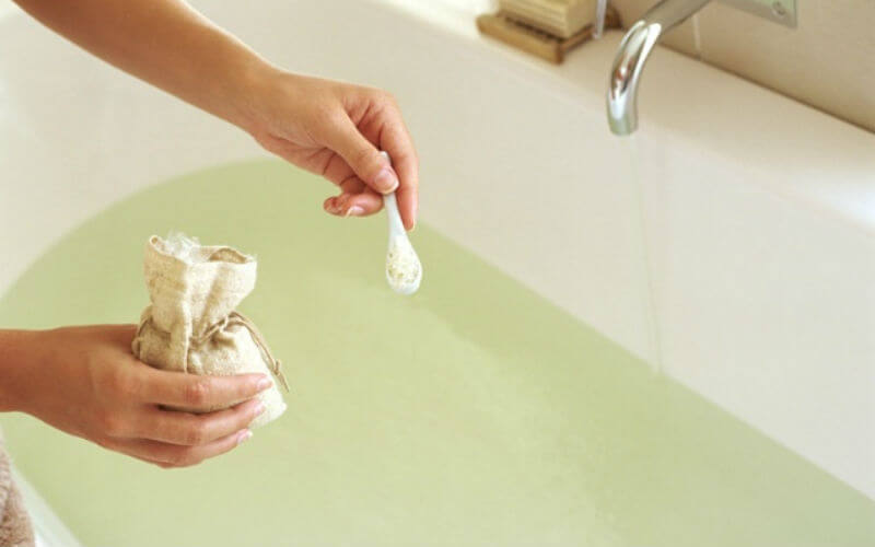 Скипидарные ванны: Эффективное средство борьбы со старением и с болезнями