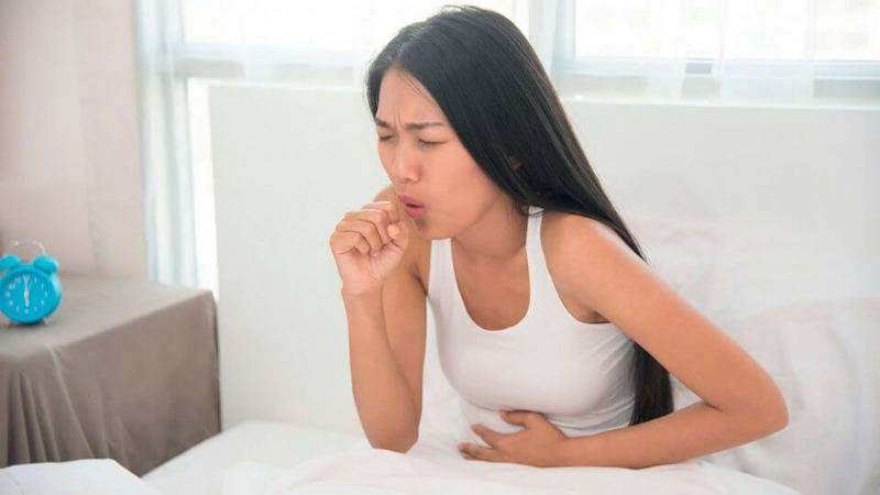 Сухой кашель и першение в горле длительное время: Что делать