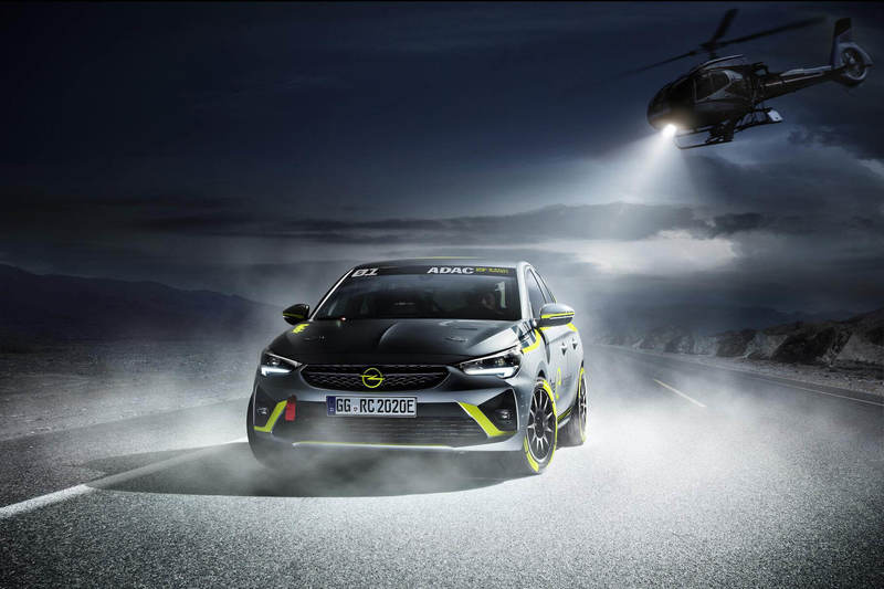 Opel представил первый в мире раллийный автомобиль на батарейках