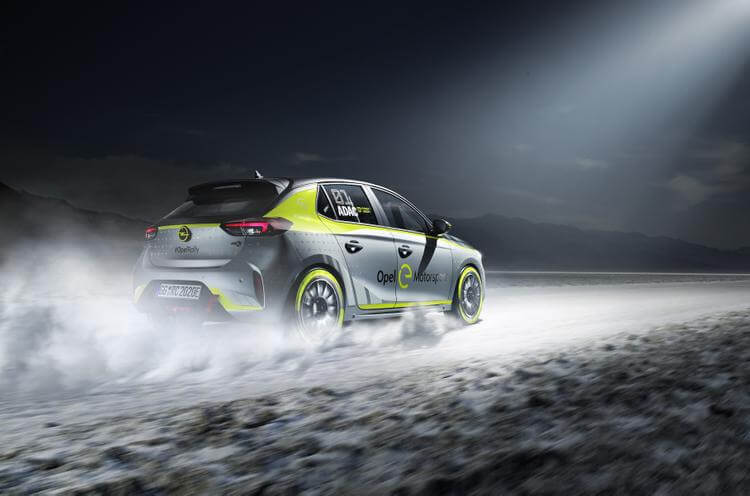 Opel представил первый в мире раллийный автомобиль на батарейках
