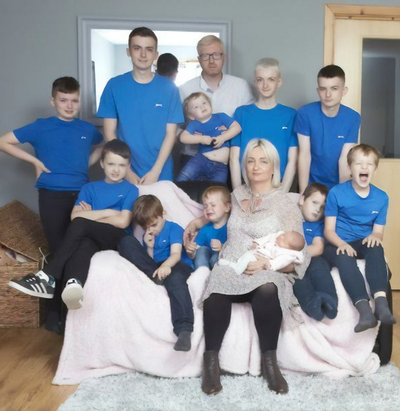 Мама 10 мальчиков наконец родила девочку - ПОСМОТРИТЕ!