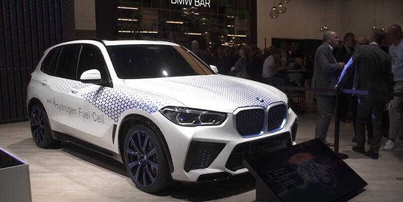 BMW показала кроссовер с водородным приводом – X5 получит его первым