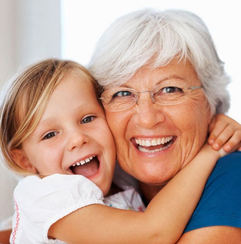 Если дети растут с бабушкой и дедушкой, они счастливее, умнее и воспитаннее